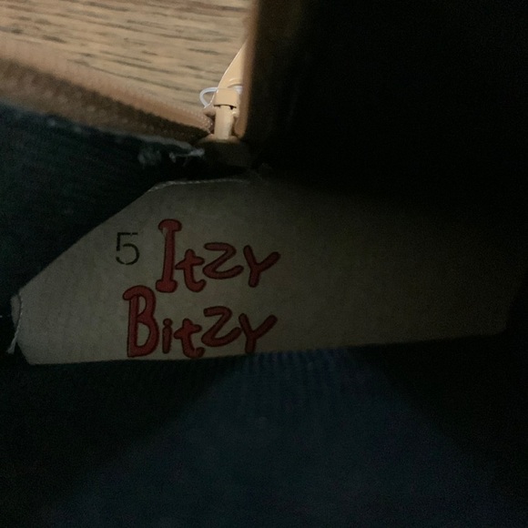 Itzy Bitzy Tan Suede Squeaky Baby Walker Boots - Picture 2 of 7